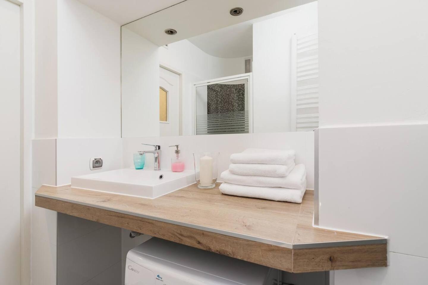 Apartament Private Parking - Old Town - Sw Krzyza 16 Street Kraków Zewnętrze zdjęcie